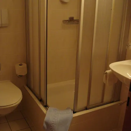 Hotell & Restaurant Bahnhof Reichenbach 2*