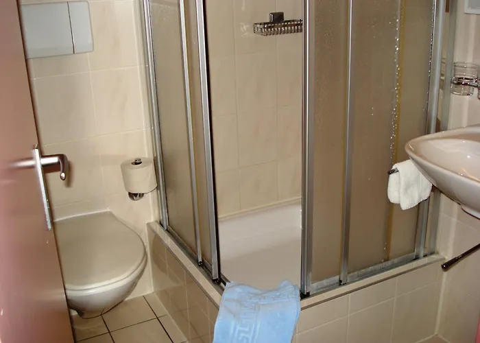 Hotel & Restaurant Bahnhof Reichenbach 2*